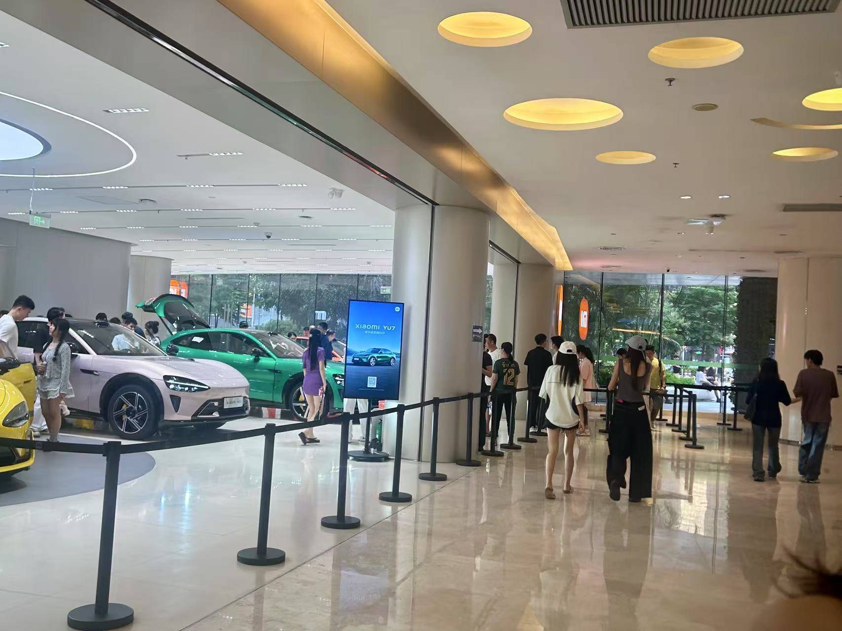 日本J2联赛_小米YU7上市72小时:“锁单+1”刷屏工作群日本J2联赛,提车时间最长超一年,雷军直面“产能挑战”?