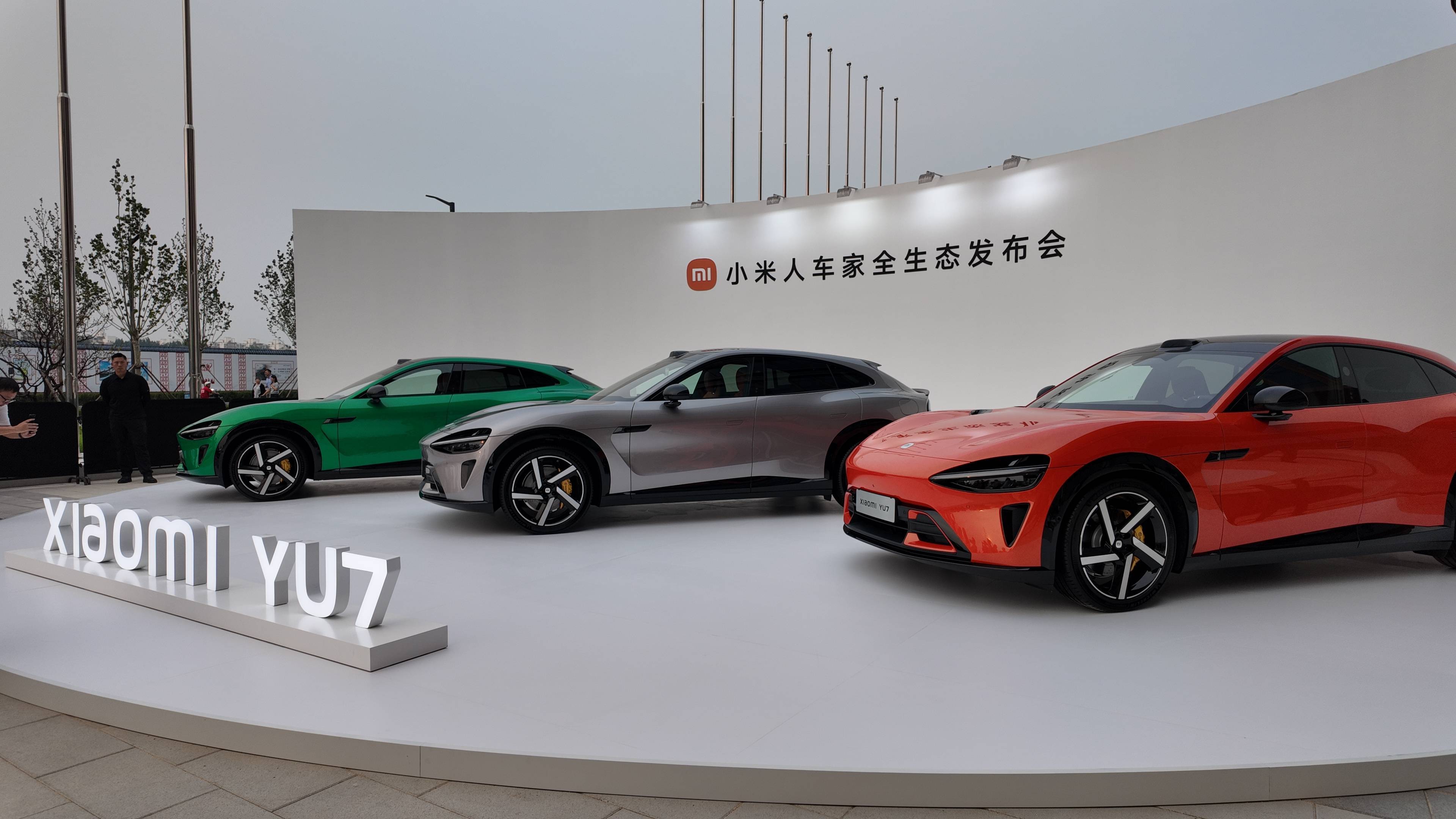 日本J2联赛_小米YU7上市72小时:“锁单+1”刷屏工作群日本J2联赛,提车时间最长超一年,雷军直面“产能挑战”?