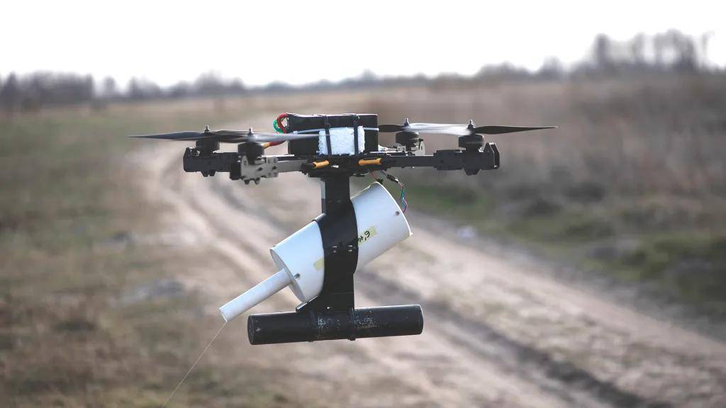 皇冠信用网出租足球
_美媒：如果中国向美国本土开打皇冠信用网出租足球
，发射千架无人机，美军没办法击落