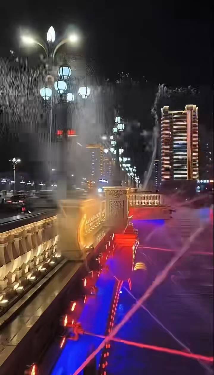 皇冠信用网
_“路过的都没放过！”吉林延吉一喷泉转向喷向人行道皇冠信用网
，当地：已恢复，是程序设定问题