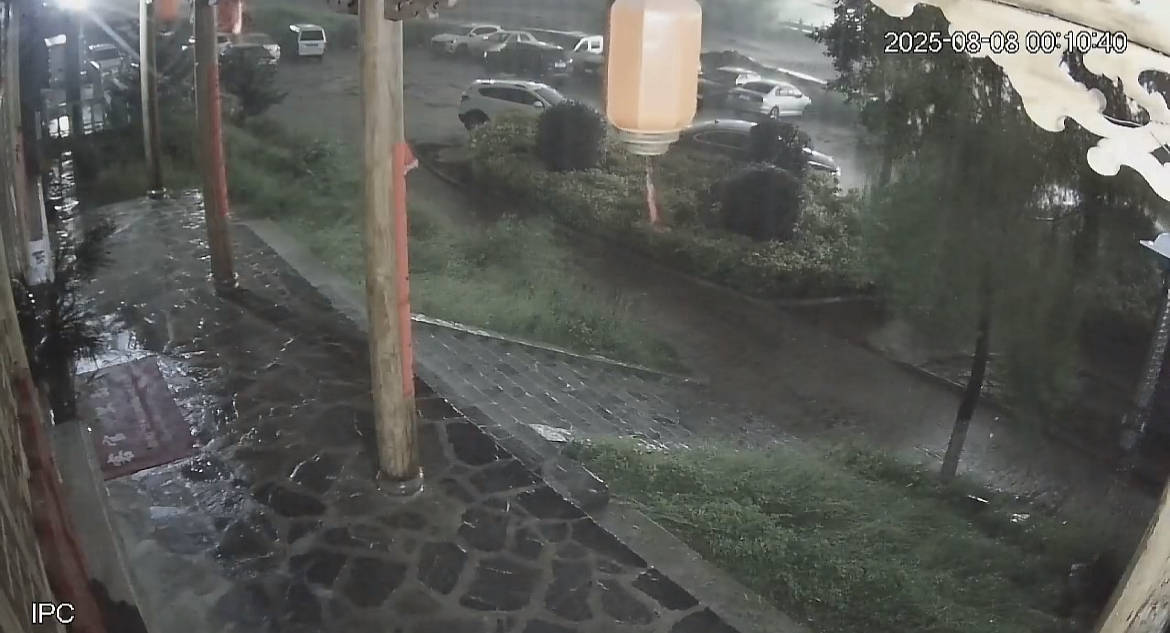 阿根廷职业联赛特别投注
_山洪爆发致甘肃榆中一河道涨水3米阿根廷职业联赛特别投注
，监控拍下洪水冲走10余辆汽车，1分钟清空停车场