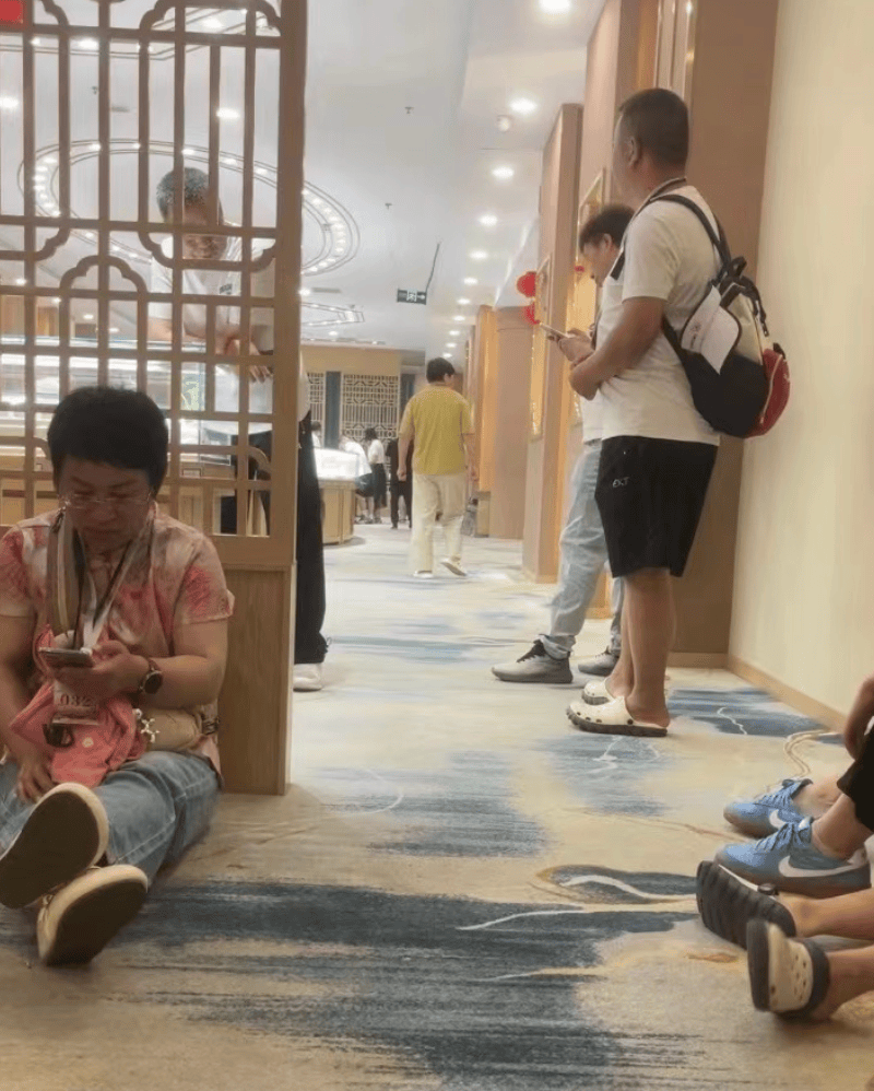 克罗地亚足球联赛
_99元豪华游克罗地亚足球联赛
，被骗到内裤不剩