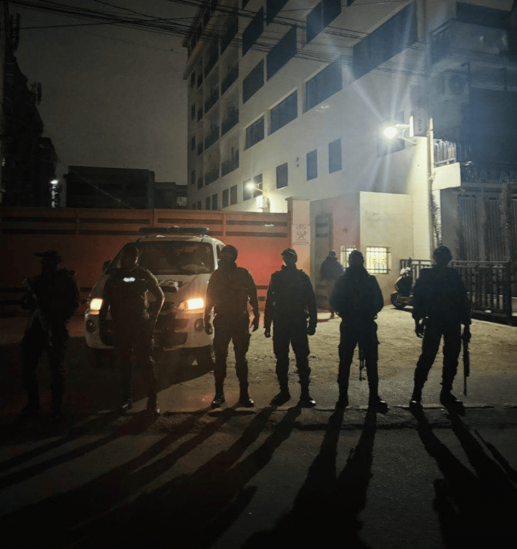 皇冠信用平台出租出售_马达加斯加首都发生骚乱华人商店被烧抢皇冠信用平台出租出售，当地华人：花钱请警察和部队，打退暴徒的进攻