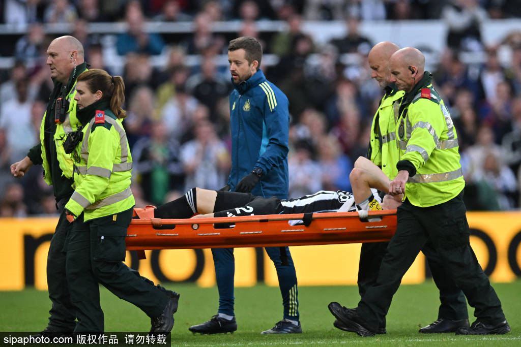 皇冠信用網登123出租
_赖斯受伤被梅里诺换下皇冠信用網登123出租
，因卡皮耶换下卡拉菲奥里迎英超首秀