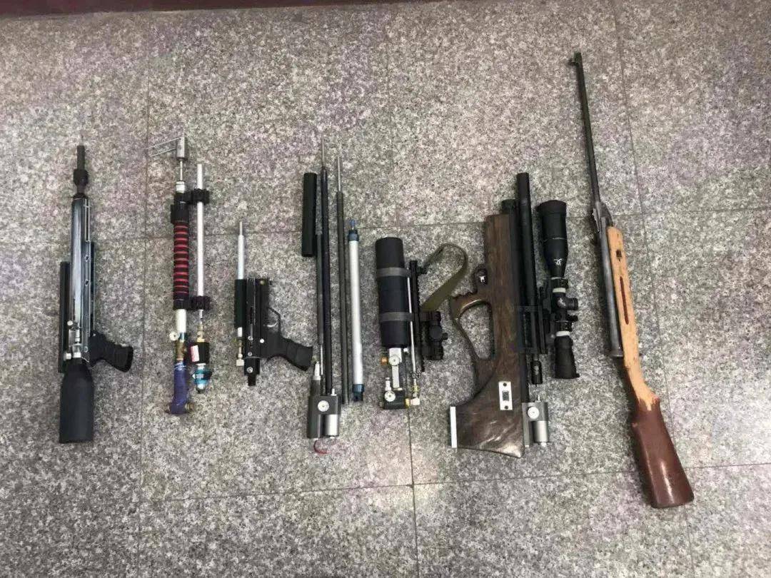 皇冠信用网代理
_头部中弹！近日安徽18岁男孩深夜遭遇枪击皇冠信用网代理
，枪是从哪来的？